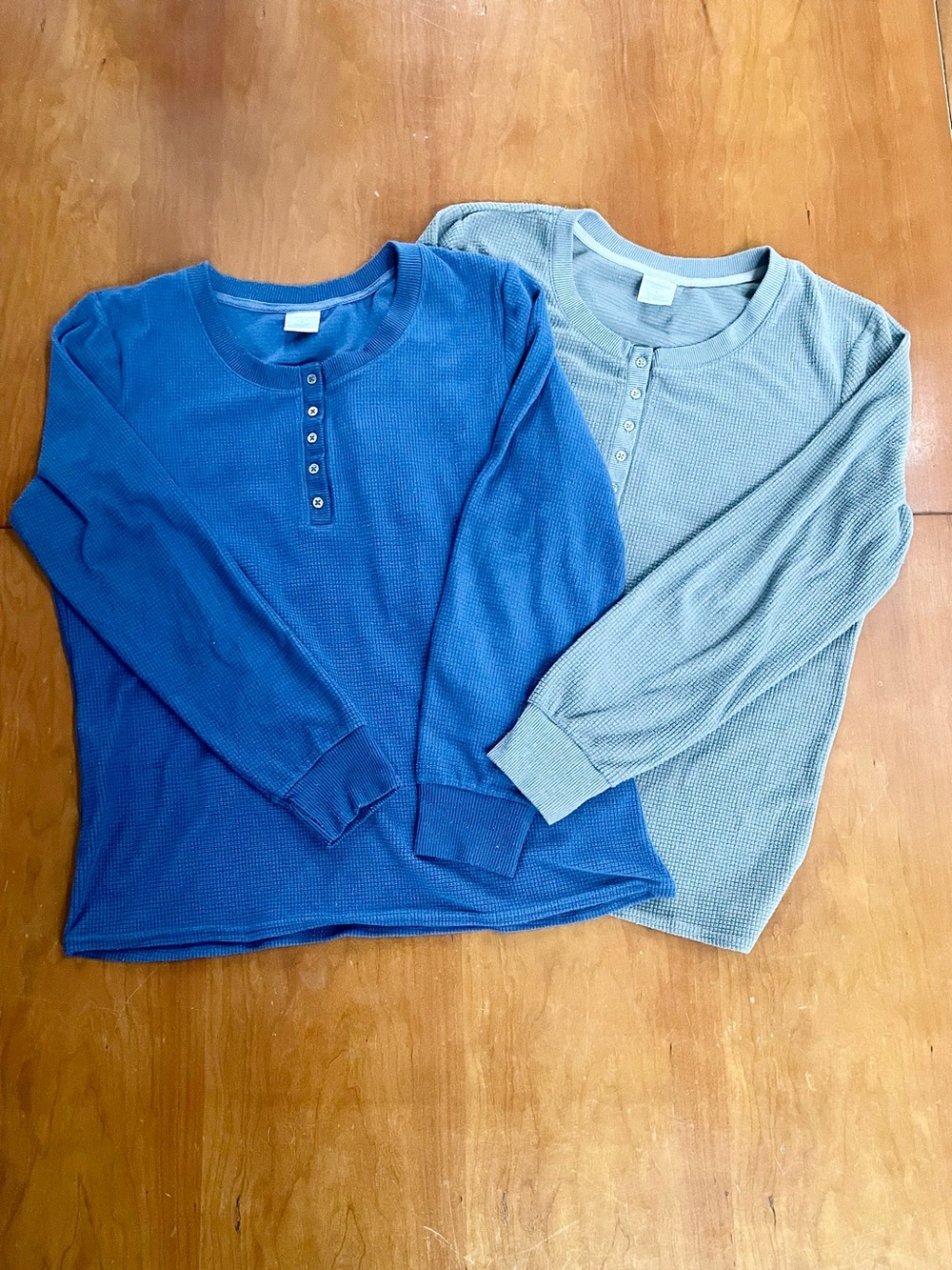 Croft and Barrow Intimates 2-Pack Long Sleeve Waffle Henley Tops in Blue & Gray.
